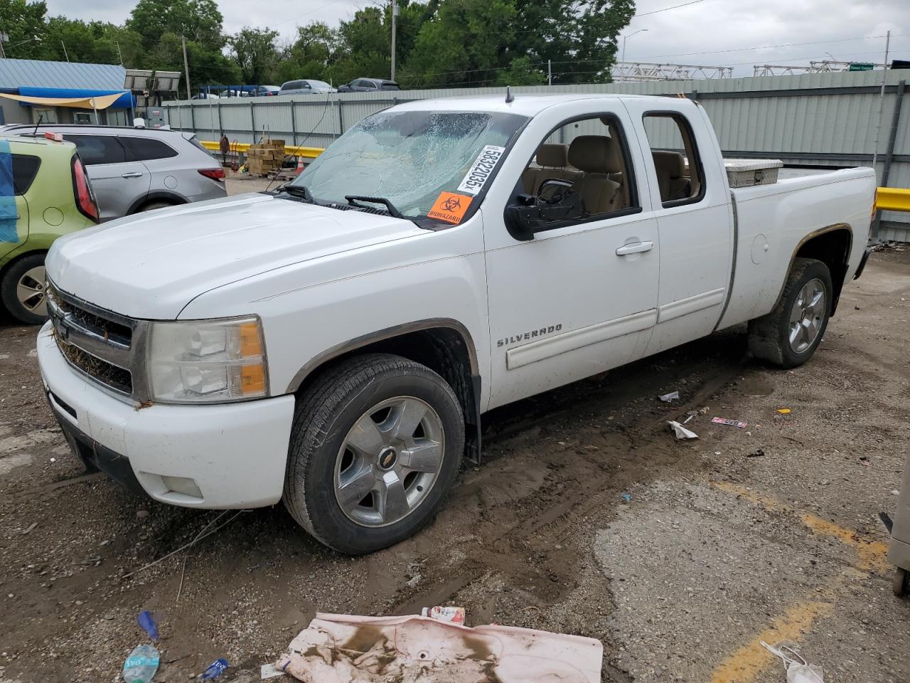 CHEVROLET SILVERADO C1500 LTZ