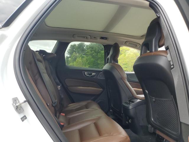 2018 VOLVO XC60 T6 LYVA22RL7JB069120