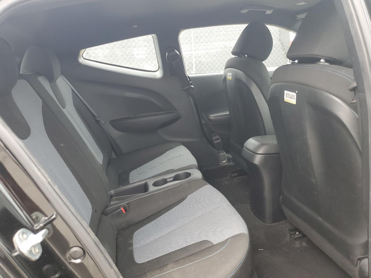 HYUNDAI VELOSTER BASE