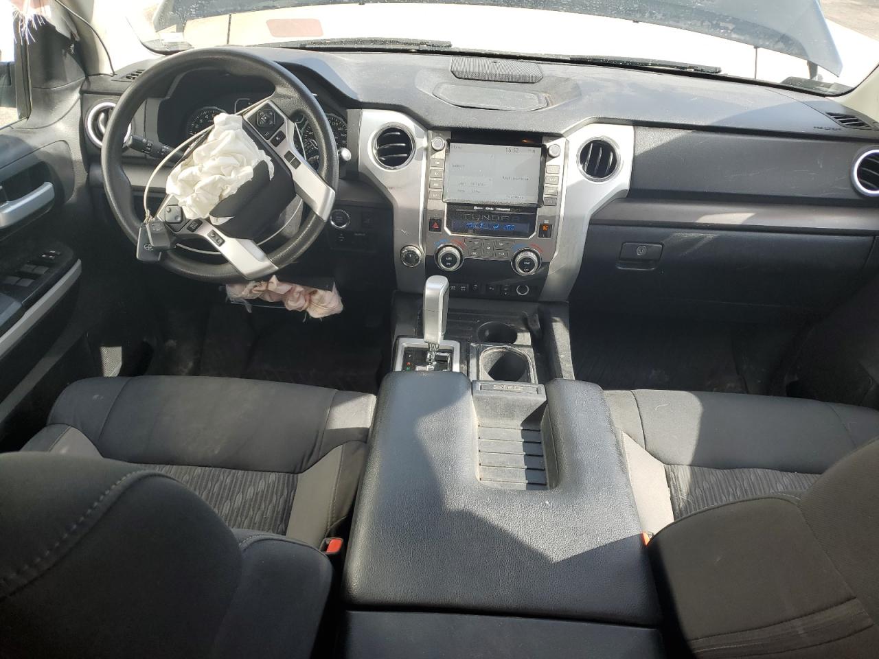 TOYOTA TUNDRA CREWMAX SR5