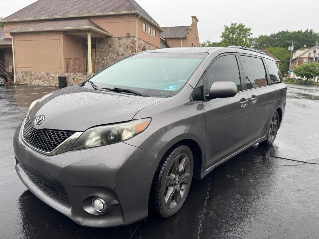 2012 TOYOTA SIENNA