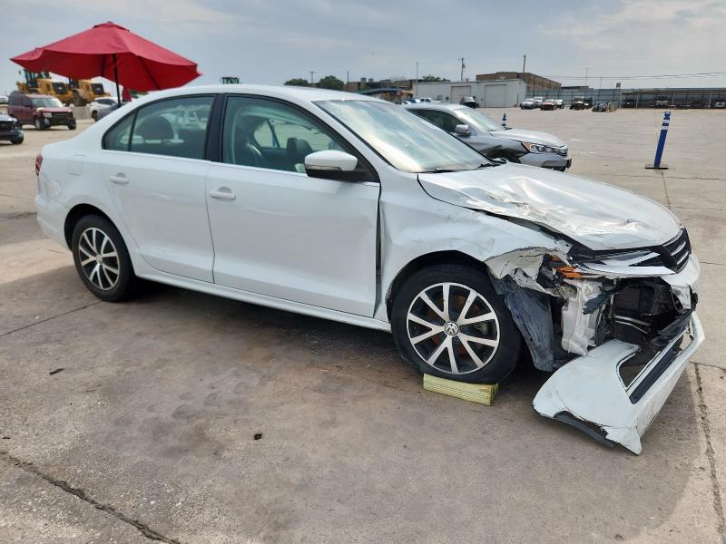 Vin: 3vwdb7aj0hm398408, lot: 55499245, volkswagen jetta se 20174