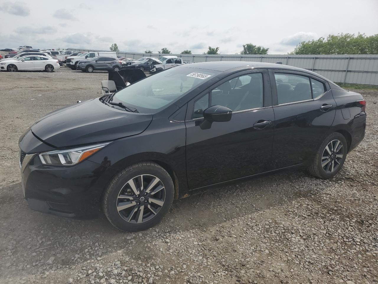 NISSAN VERSA SV