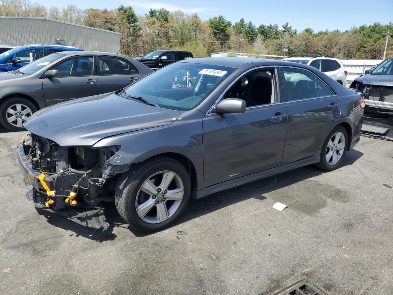 TOYOTA CAMRY BASE