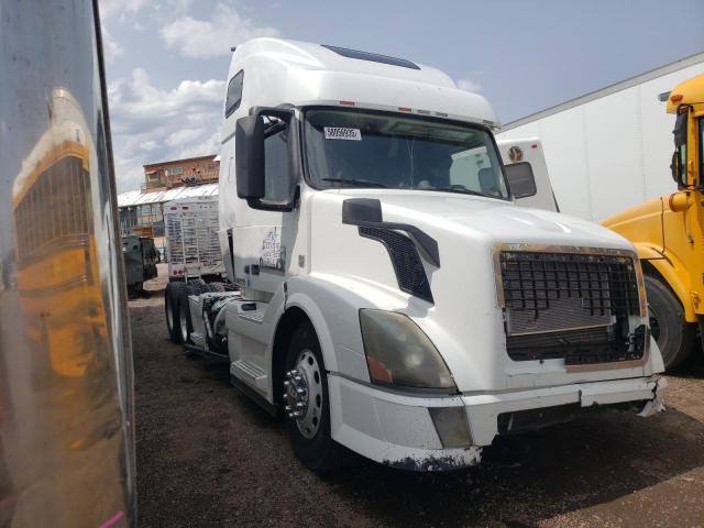 Global Auto Auctions: 2015 VOLVO VN VNL
