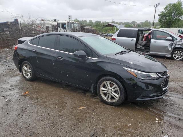 Vin: 1g1be5sm1h7250883, lot: 56326305, chevrolet cruze lt 20174