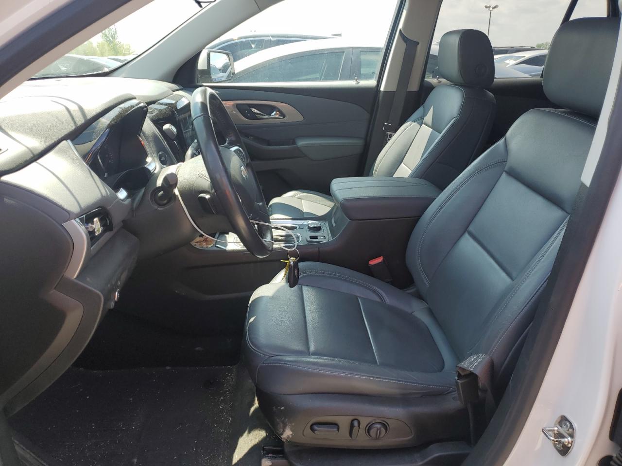 CHEVROLET TRAVERSE LT