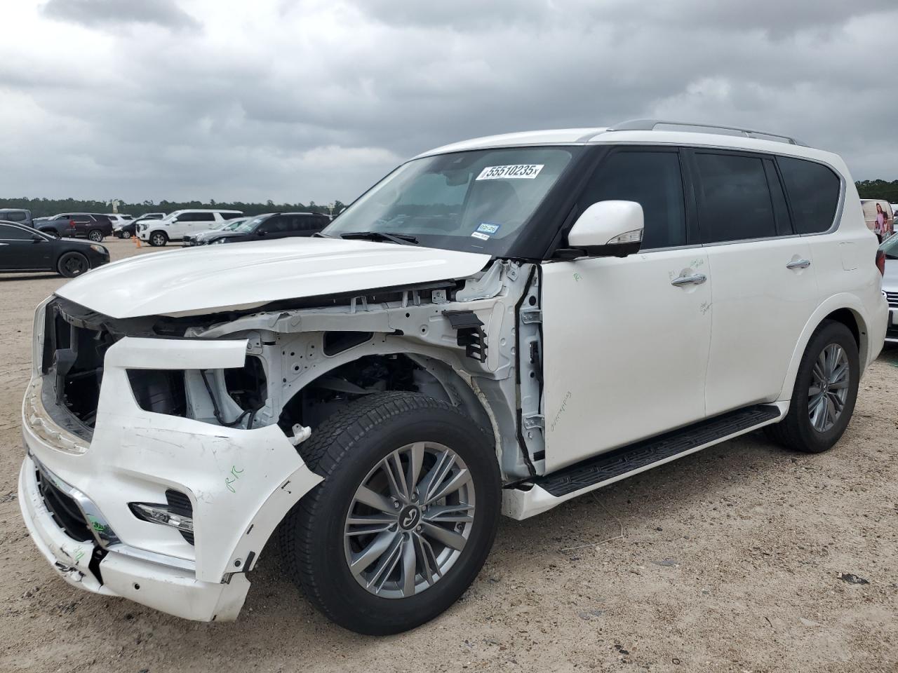 INFINITI QX80 LUXE