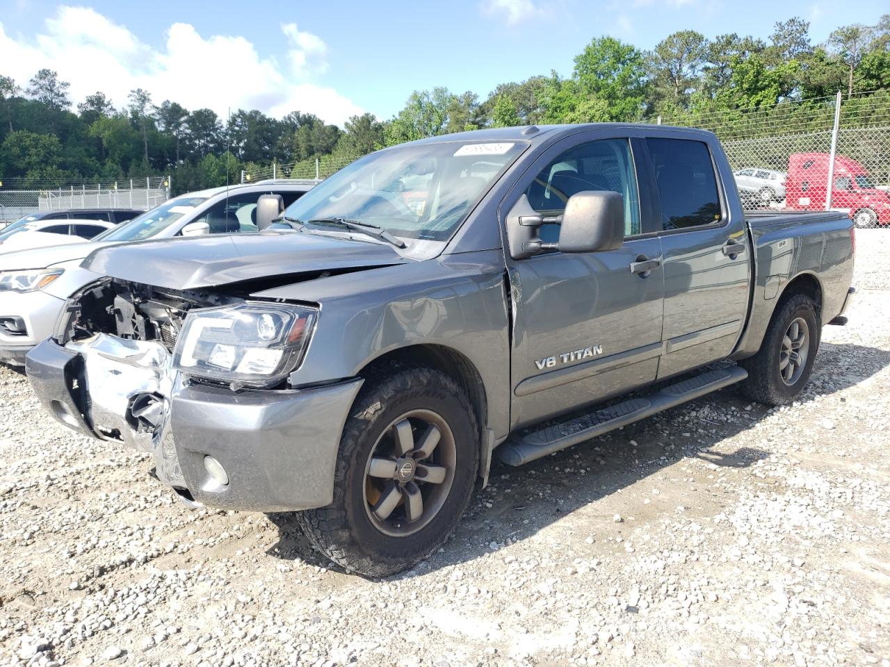 NISSAN TITAN S