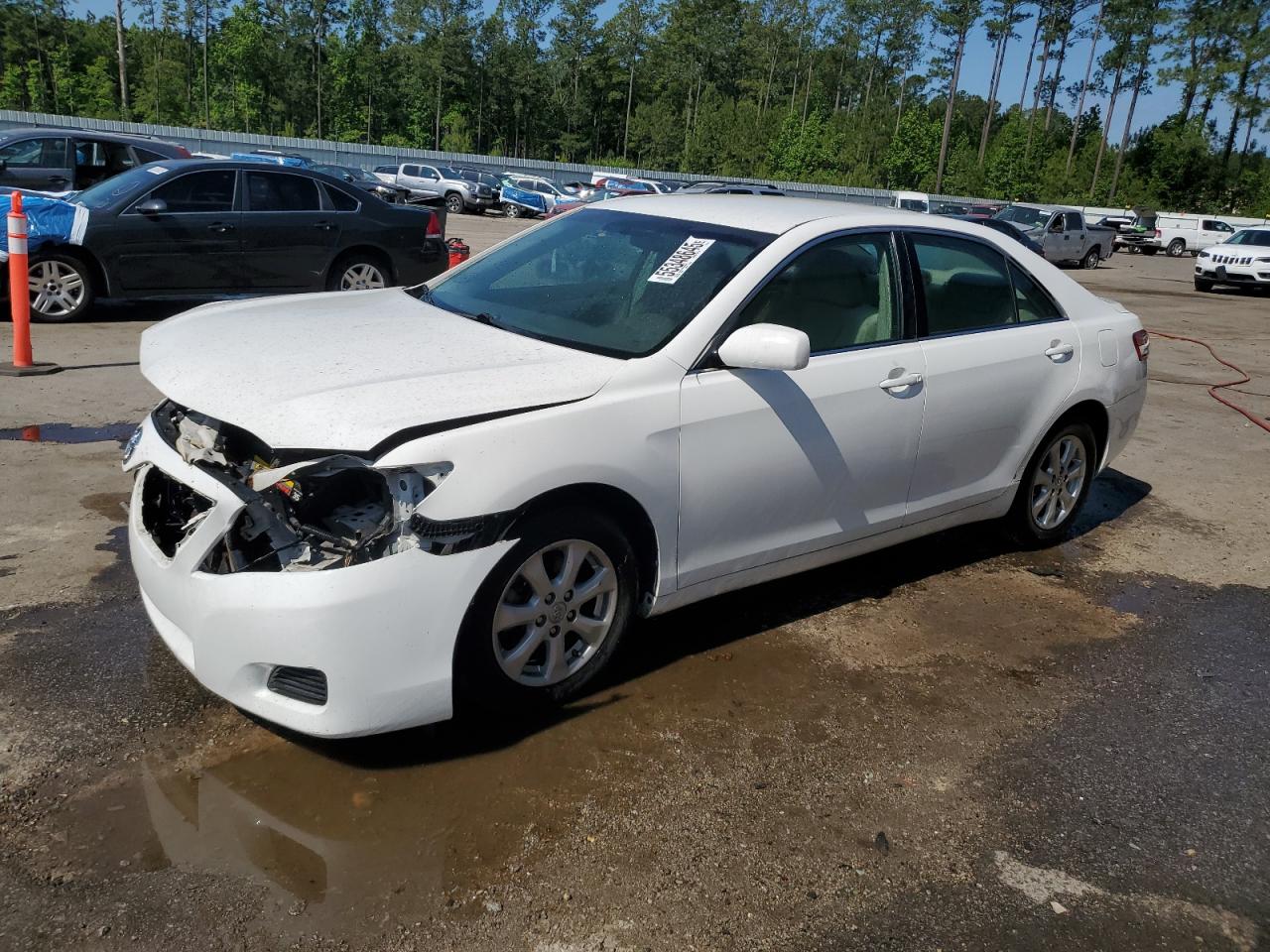 TOYOTA CAMRY BASE