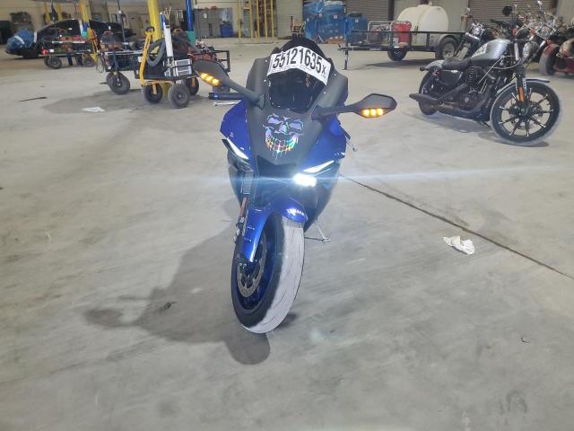 YAMAHA YZFR1 2024 blue  gas JYARN66E2RA004682 photo #3
