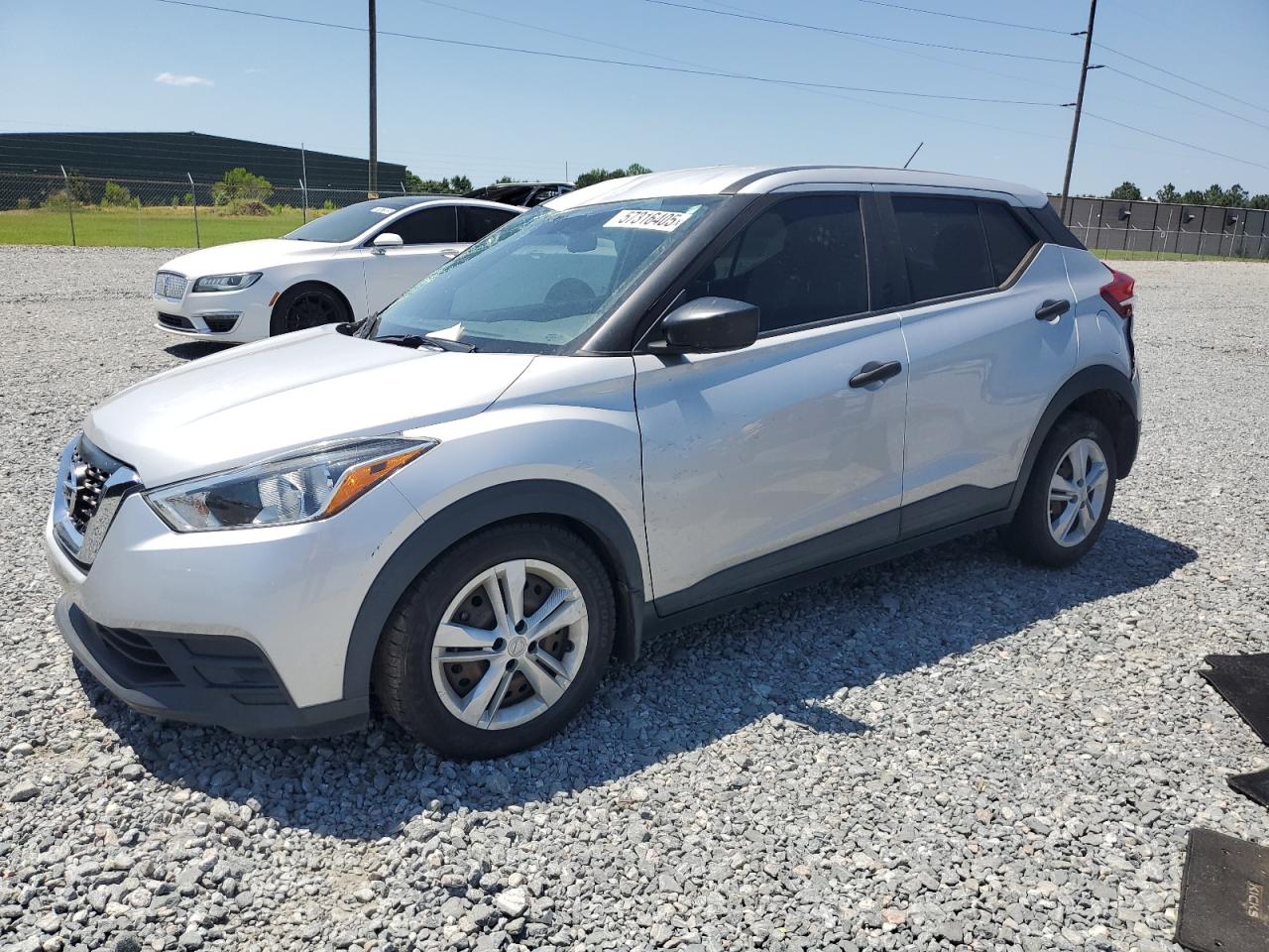 NISSAN KICKS S