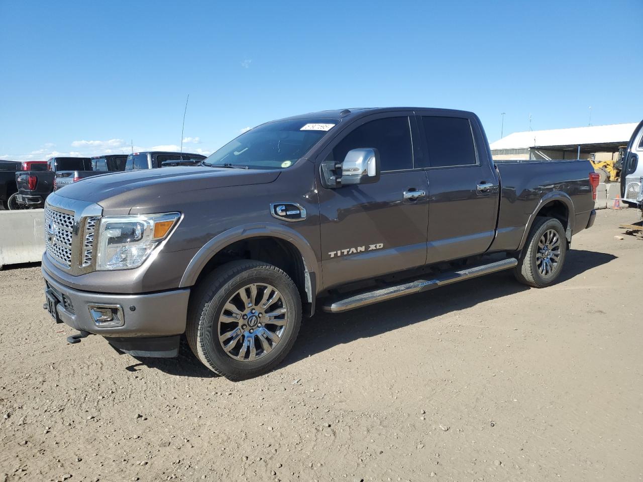 NISSAN TITAN SL