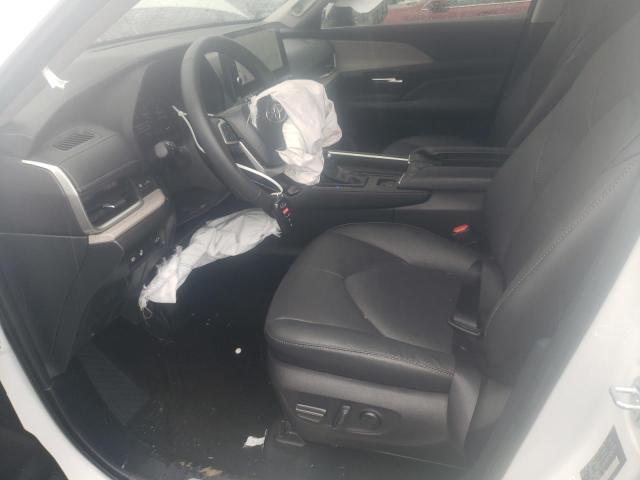 2024 TOYOTA GRAND HIGH 5TDAAAB56RS056857