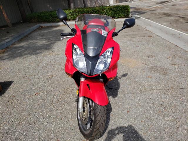 HONDA VFR 800 2004 red  gas JH2RC46144M601164 photo #3