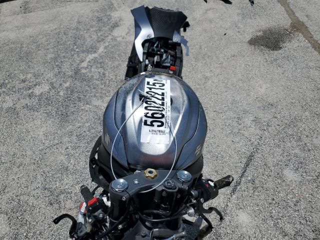 2018 SUZUKI GSX-R600 JS1GN7FA3J2100201
