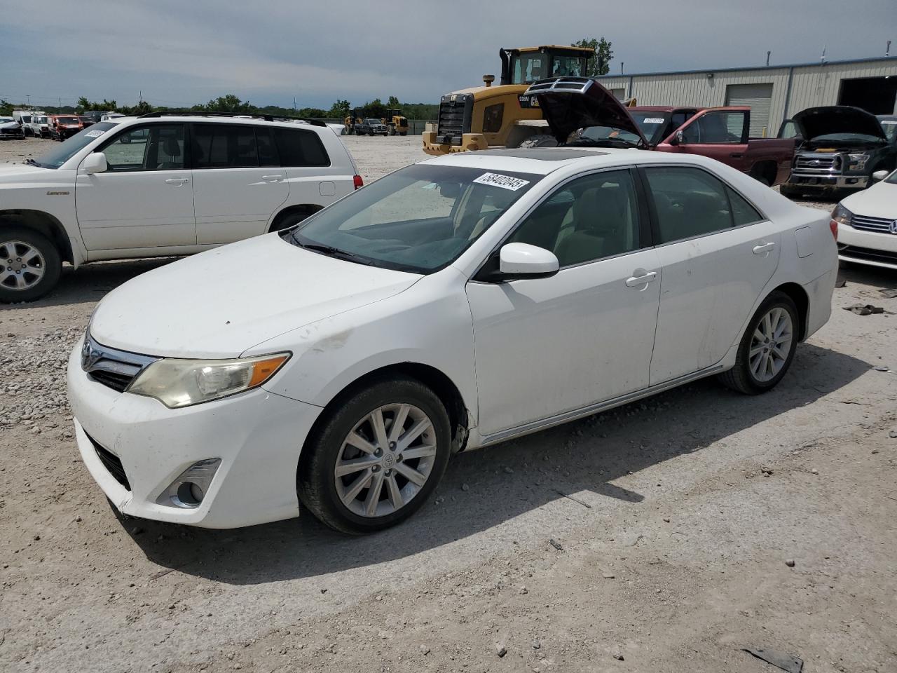 TOYOTA CAMRY BASE