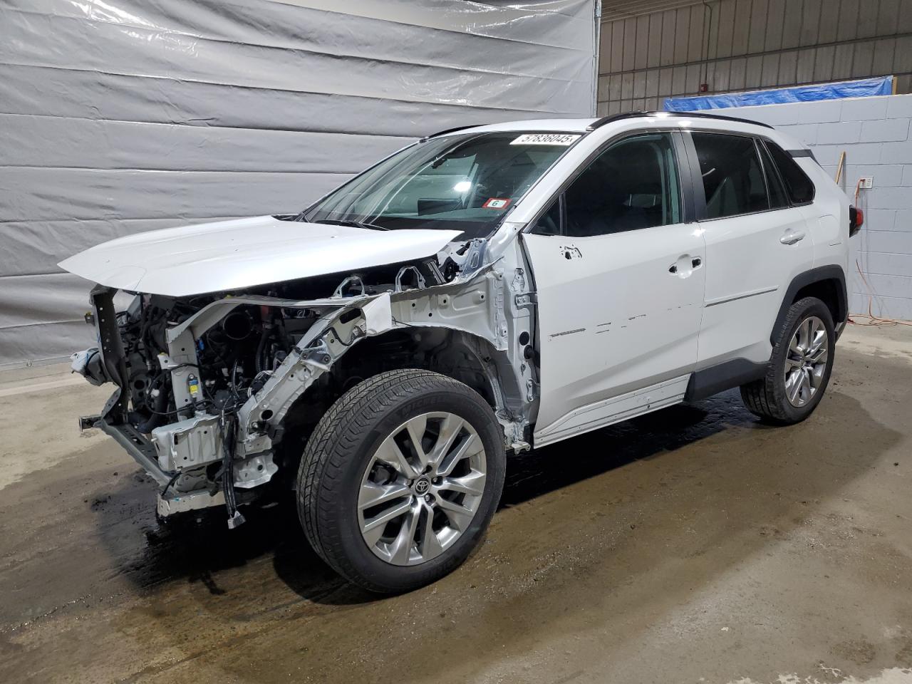 TOYOTA RAV4 XLE PREMIUM
