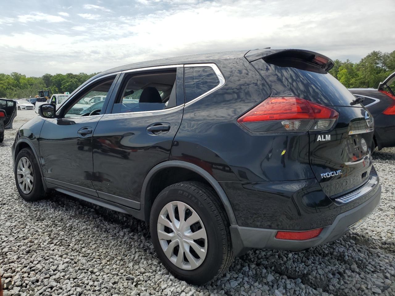 Nissan Rogue s 2017