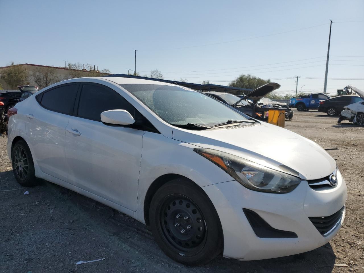 HYUNDAI ELANTRA SE