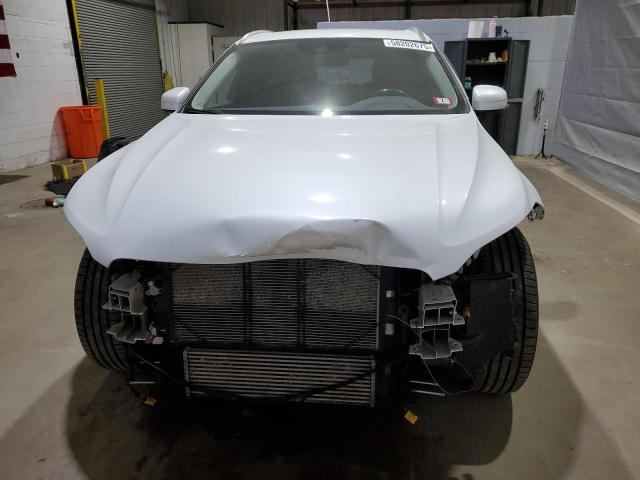 2018 VOLVO XC60 T5 MO YV4102RK8J1017724