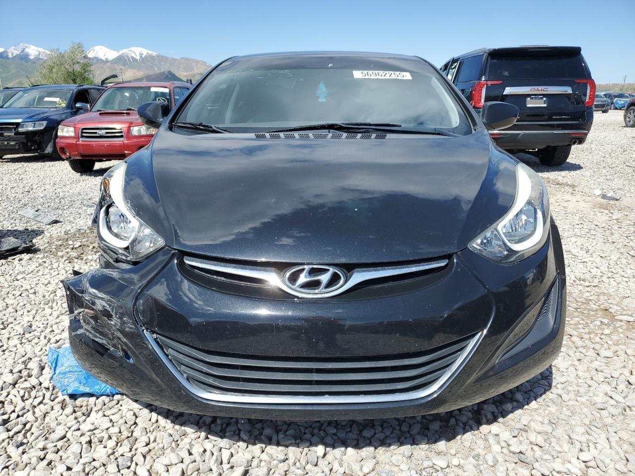 HYUNDAI ELANTRA SE