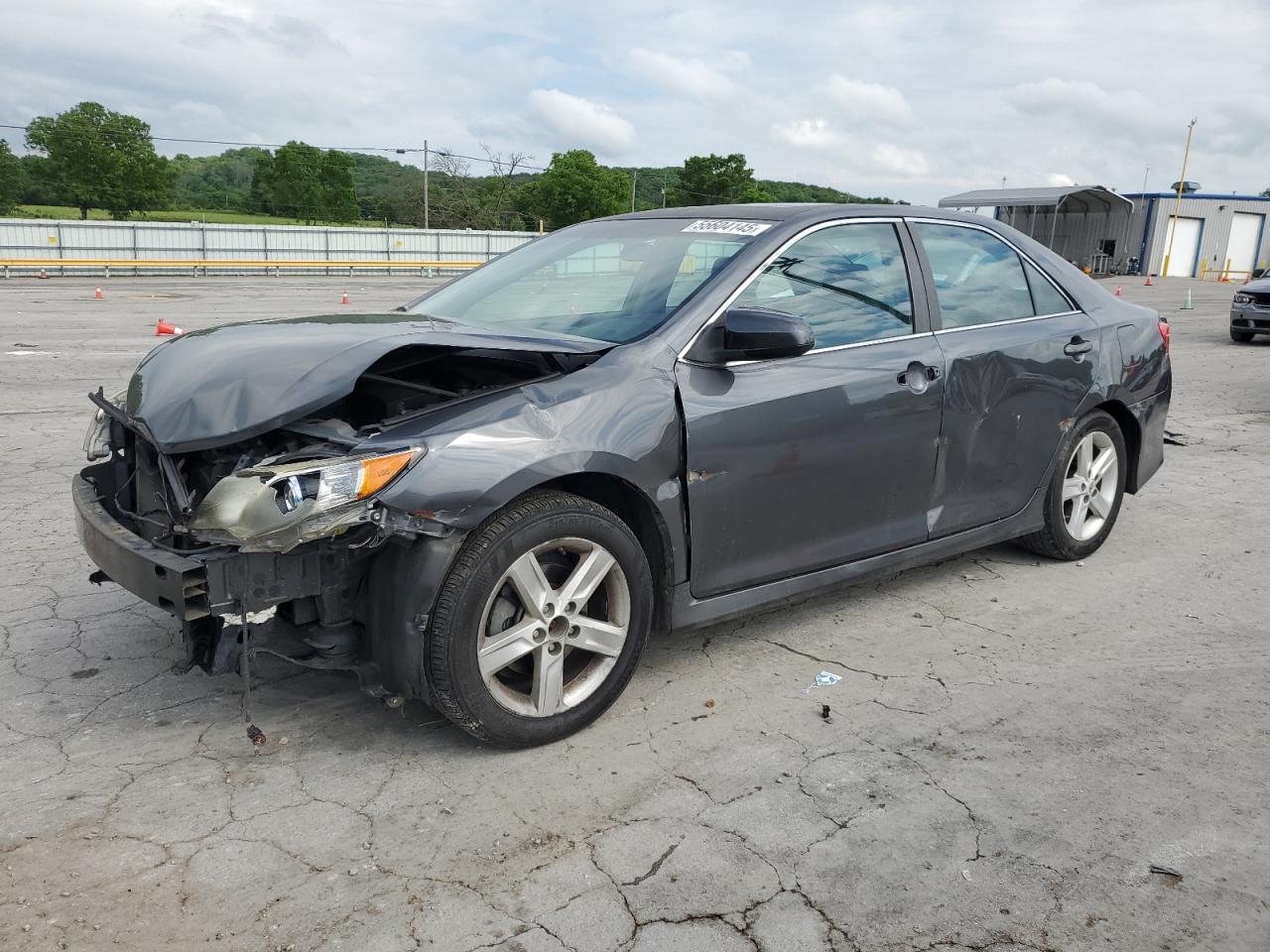 TOYOTA CAMRY BASE