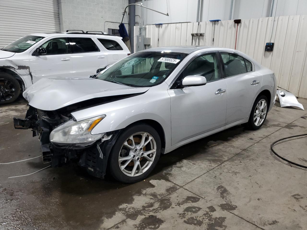 NISSAN MAXIMA S