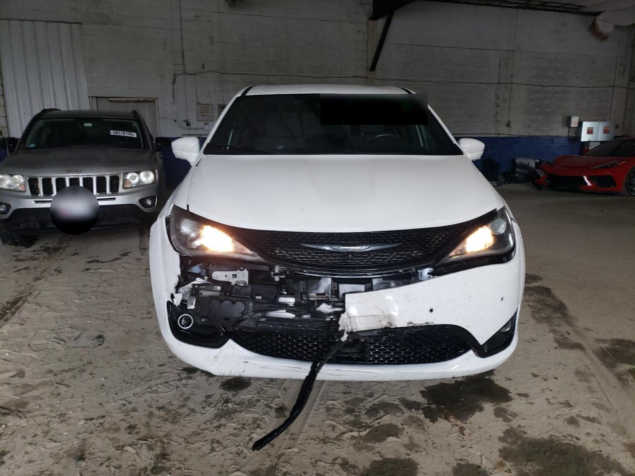 CHRYSLER PACIFICA TOURING PLUS