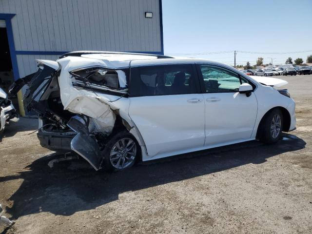 TOYOTA SIENNA LE 2024 white  hybrid engine 5TDBRKEC2RS208744 photo #4