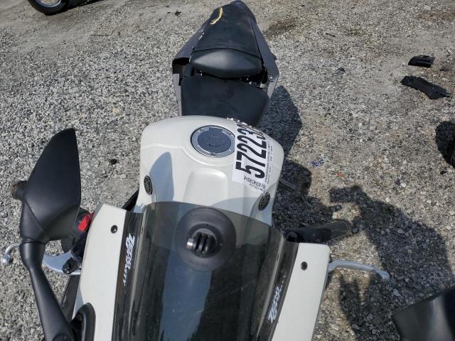 2024 YAMAHA YZFR3 A MH3RH18Y6RK017856