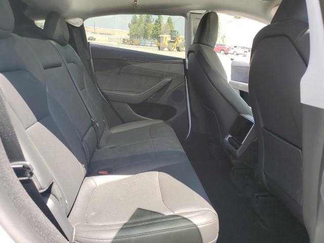 2026 TESLA MODEL Y 7SAYGDEE4TF340156