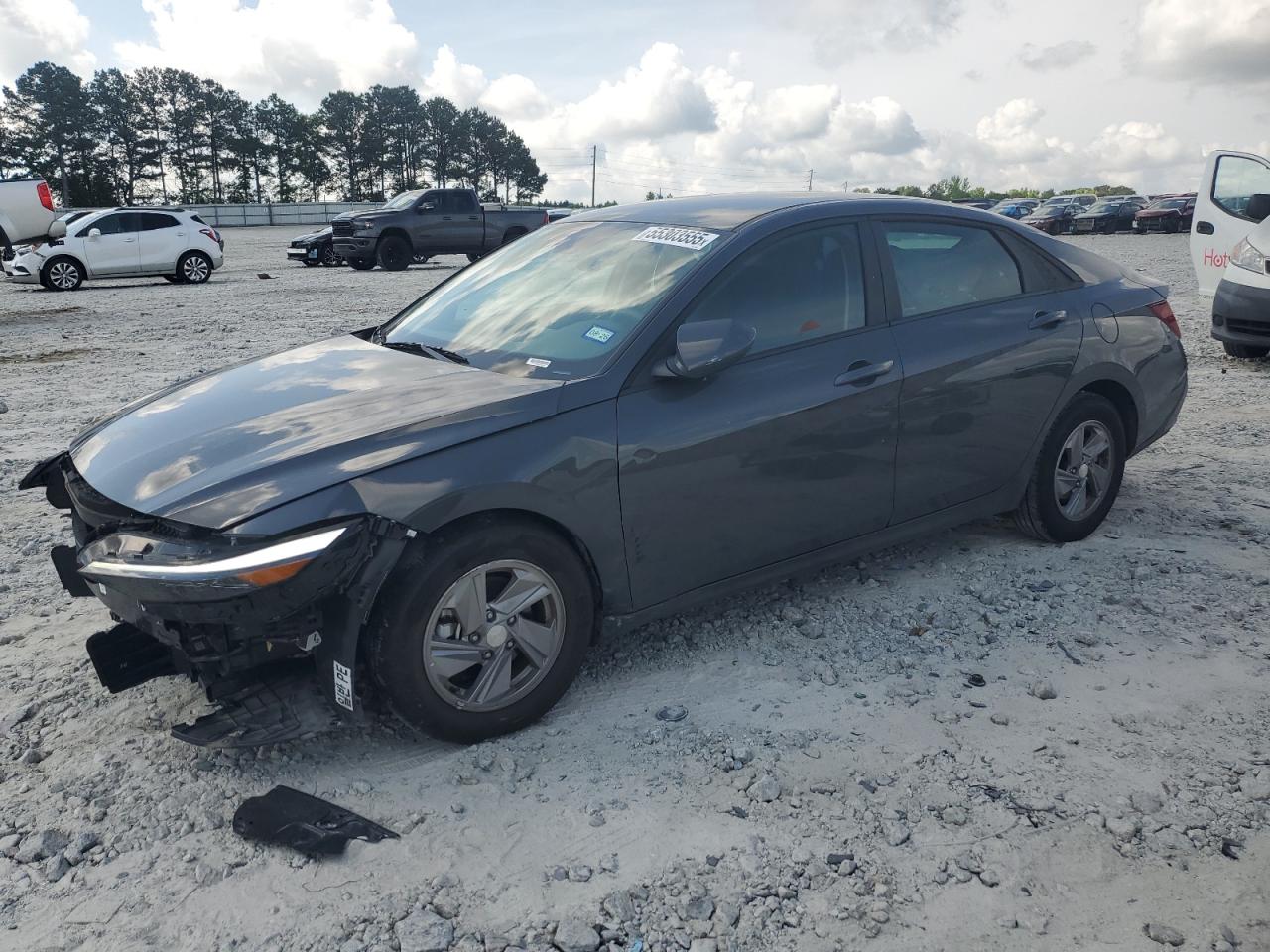 HYUNDAI ELANTRA SE
