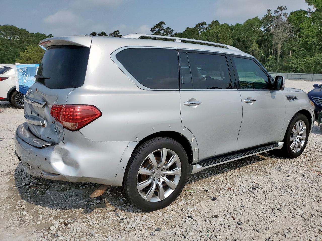 INFINITI QX56