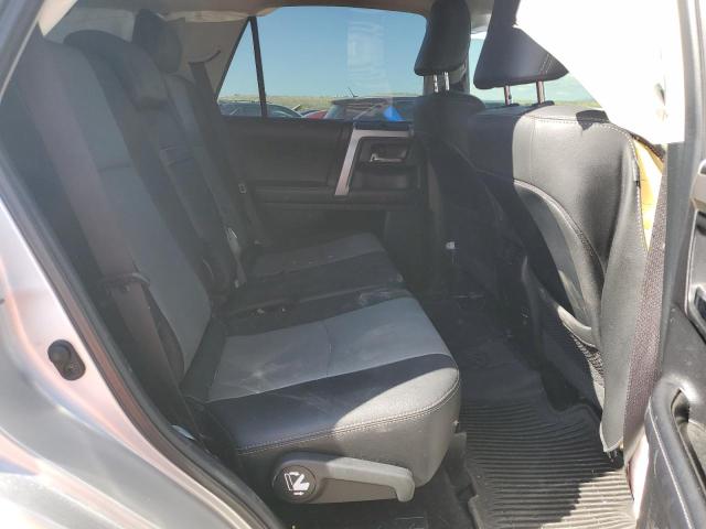 2019 TOYOTA 4RUNNER SR - JTEBU5JR0K5695394