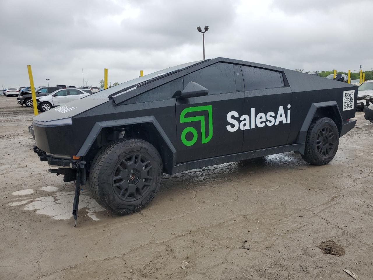 TESLA CYBERTRUCK
