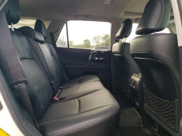 2020 TOYOTA 4RUNNER SR - JTEBU5JR9L5768523