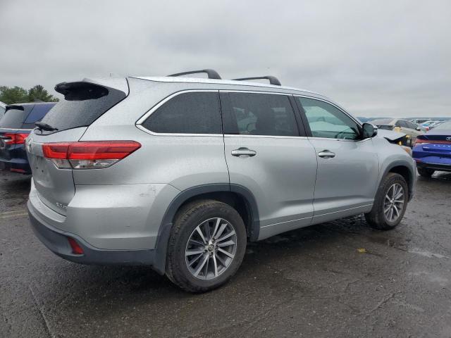 Vin: 5tdjzrfh1hs375710, lot: 57256195, toyota highlander se 20173