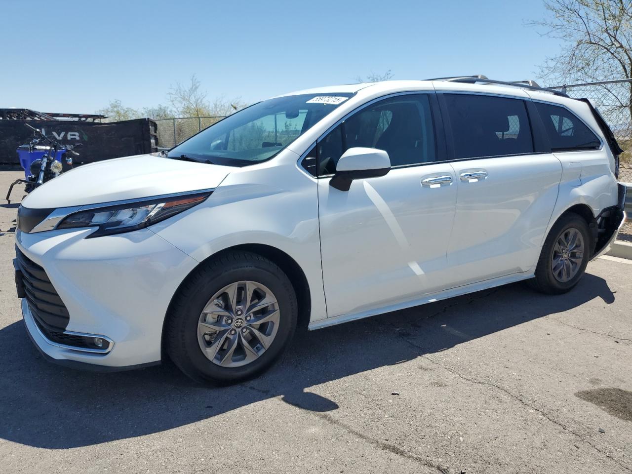 TOYOTA SIENNA XLE