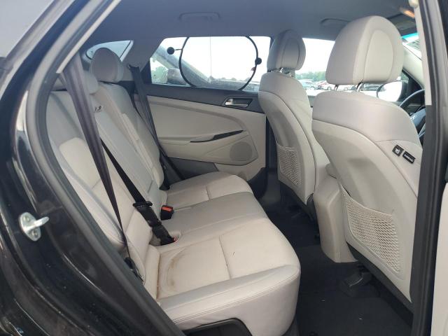 2018 HYUNDAI TUCSON SE KM8J23A45JU809727