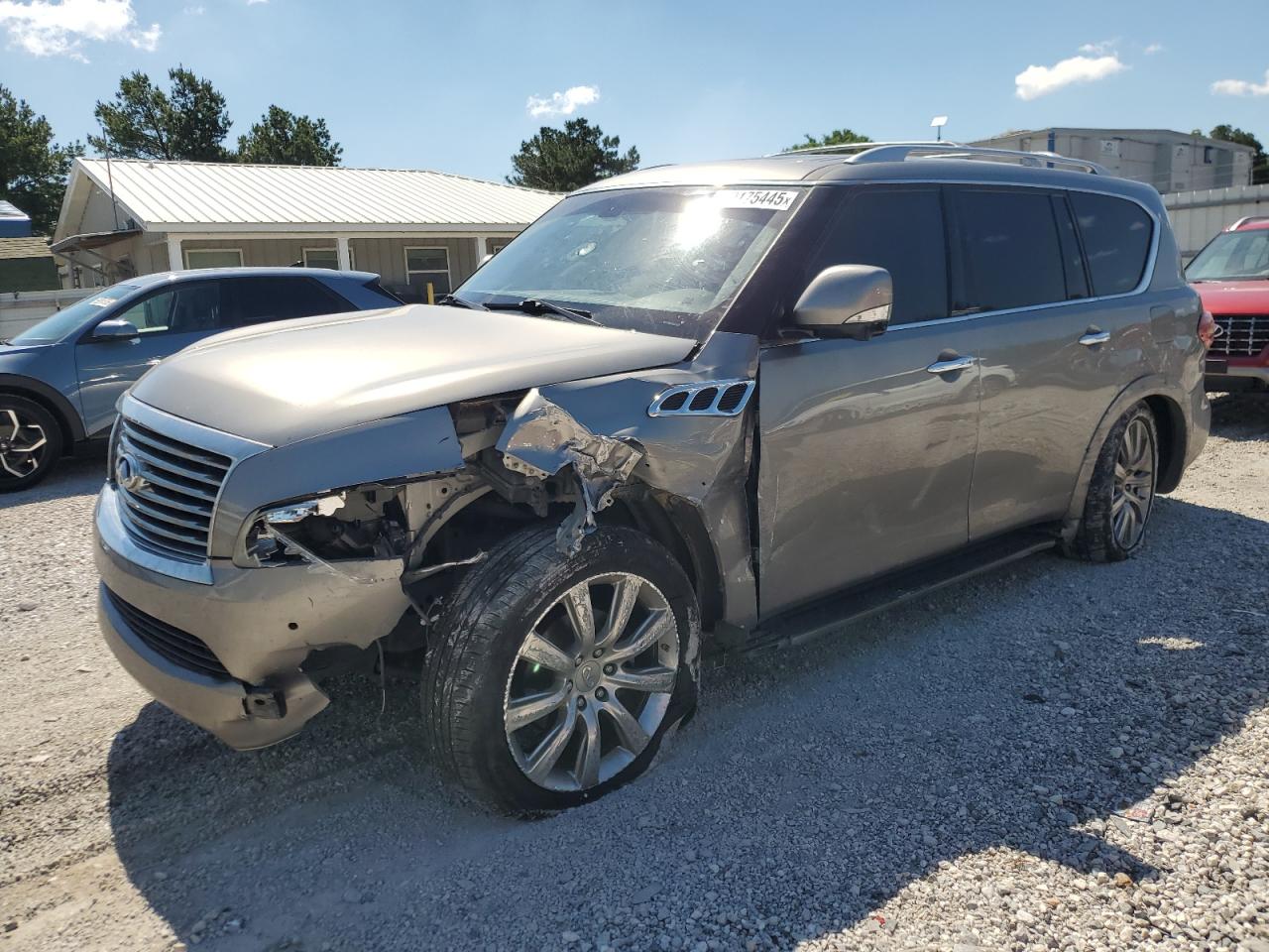 INFINITI QX56