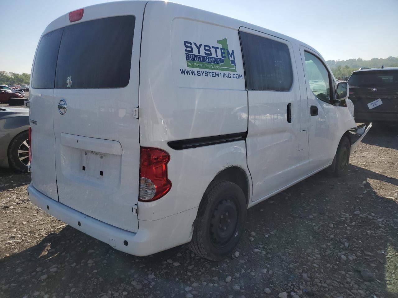 NISSAN NV200 2.5S