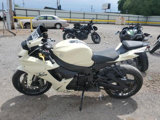 SUZUKI GSX-R750 2017 cream  gas JS1GR7MA5H2100475 photo #4