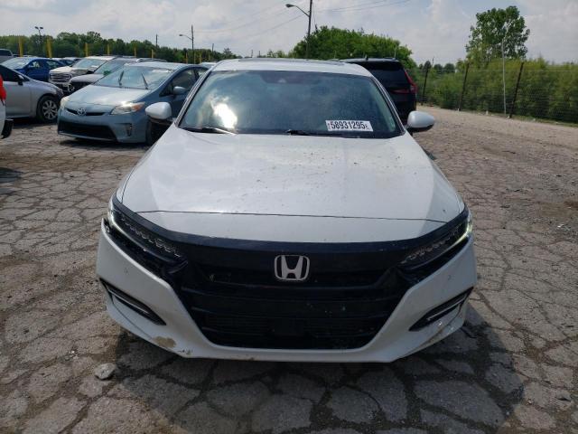 2018 HONDA ACCORD TOU - 1HGCV1F97JA070912