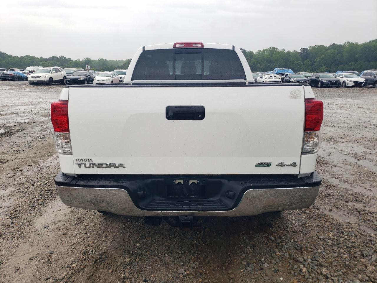 TOYOTA TUNDRA DOUBLE CAB SR5