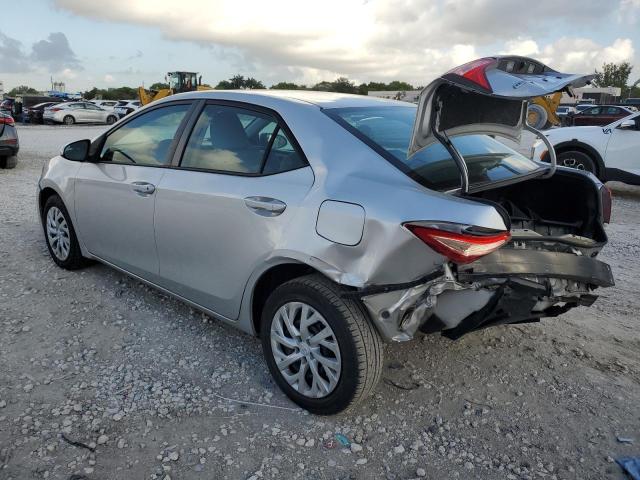 TOYOTA COROLLA L 2018 silver  gas 5YFBURHE9JP777138 photo #3