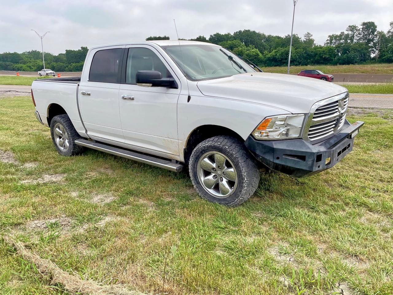 RAM 1500 SLT