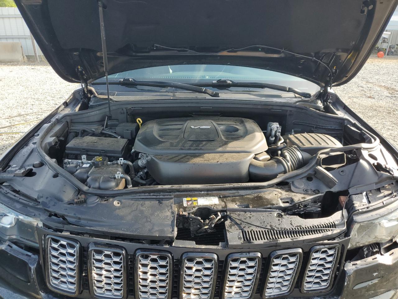 JEEP GRAND CHEROKEE LAREDO