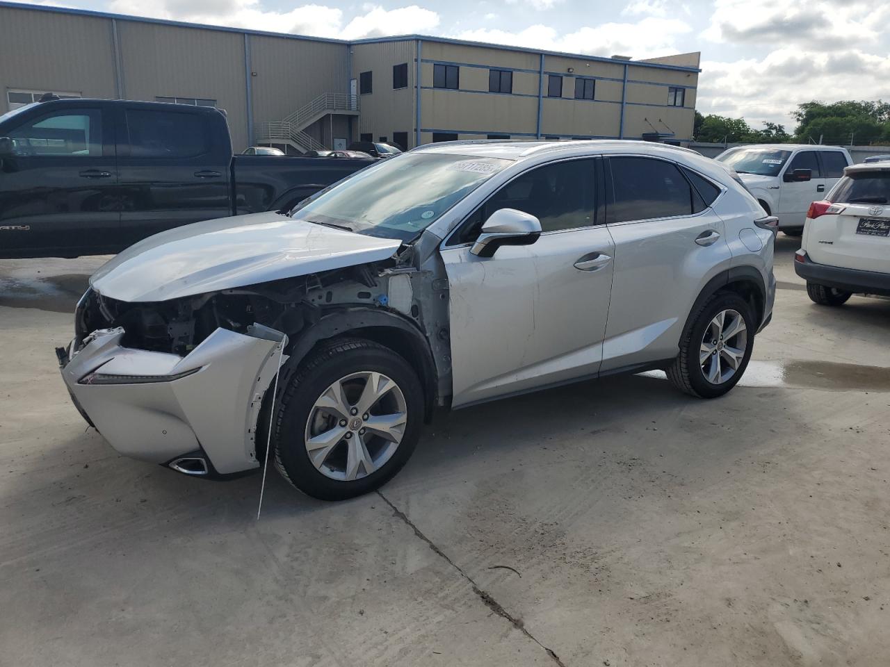 LEXUS NX 200T BASE