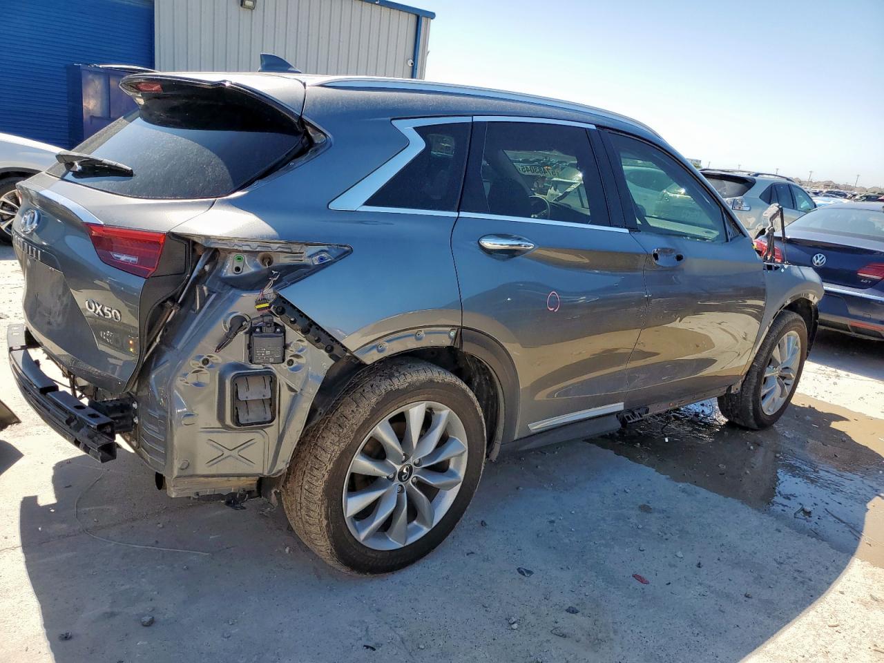 INFINITI QX50 2021